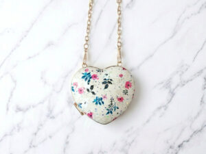 Cream White Mini Heart Clutch